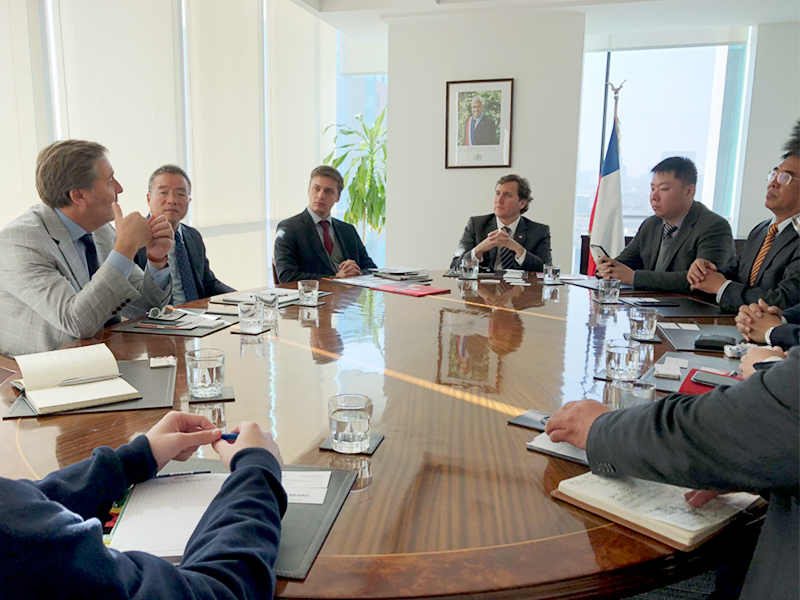 Reunión en el Ministerio de Mineria con el Subsecretario Pablo Terrazas con empresas Nuode Investment